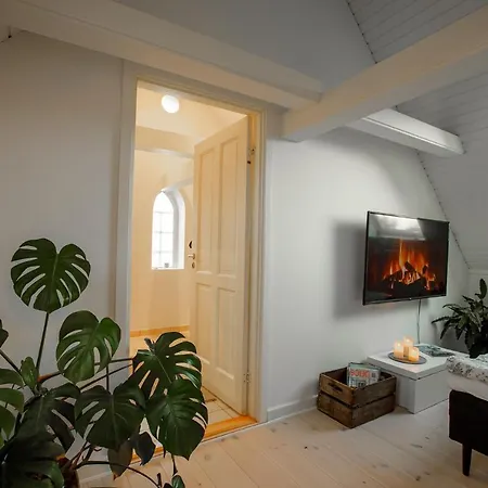 Lindebjerggards Bed & Breakfast *
