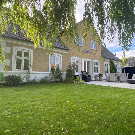 Bed & Breakfast Lindebjerggards *